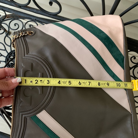 ♦️AUTHENTIC TORY BURCH GREEN AND WHITE STRIPED SHOULDER BAG - Picture 8 of 8